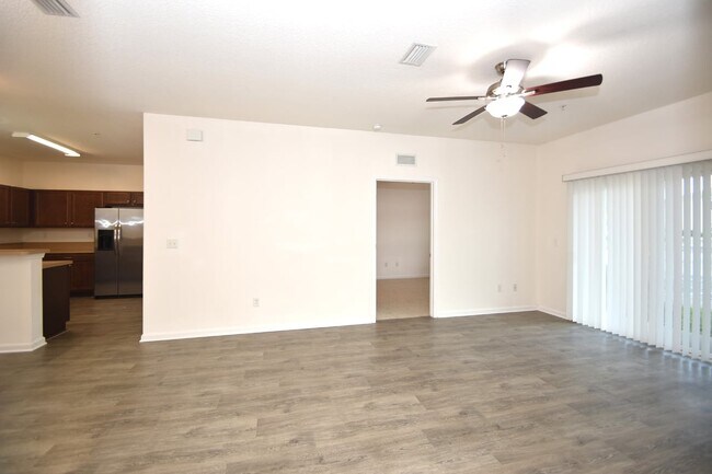 Building Photo - 2211 Golden Lake Loop