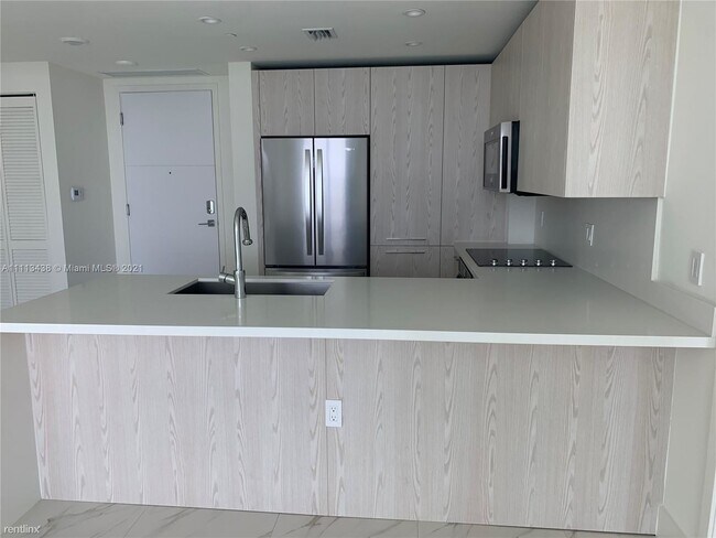 Building Photo - 2000 Metropica Way