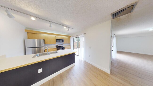 Building Photo - 6606 66th Way