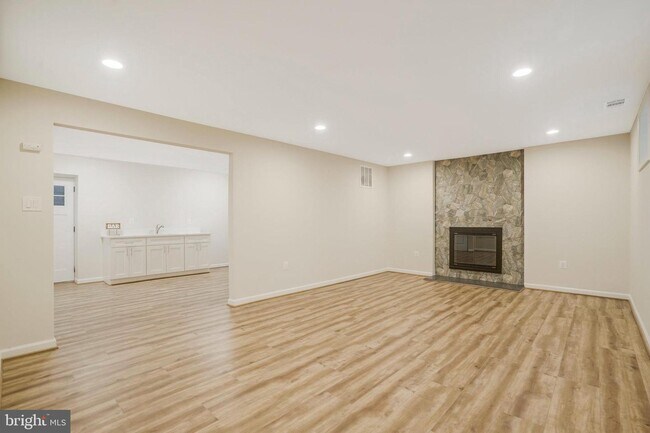 Foto del edificio - 3931 30th St N