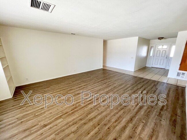 Building Photo - 33551 Shifting Sands Trail