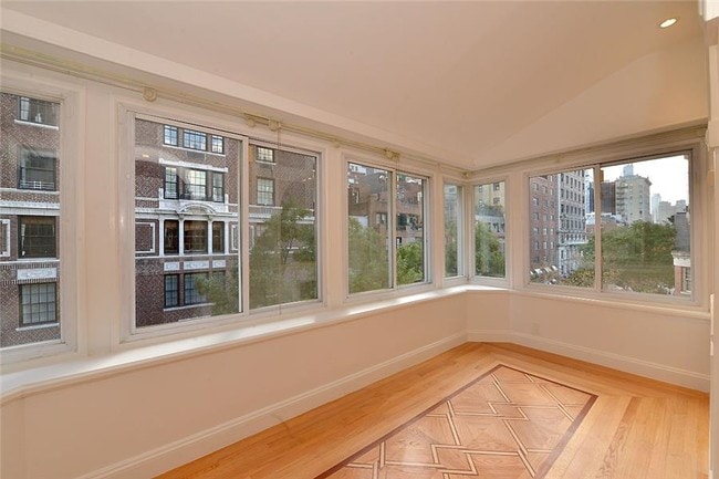 Building Photo - 49 E 63rd St