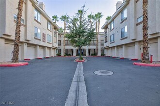 Building Photo - 7119 S Durango Dr