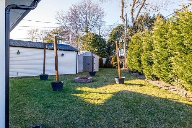 Foto del edificio - 762 Caryl St