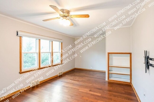 Building Photo - 1543 E 36th St