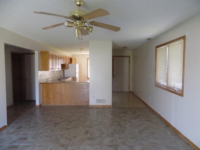 Building Photo - 4220 Timberline Ct