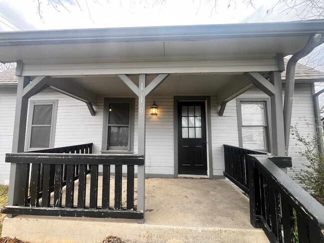 Foto del edificio - 119 S 5th St