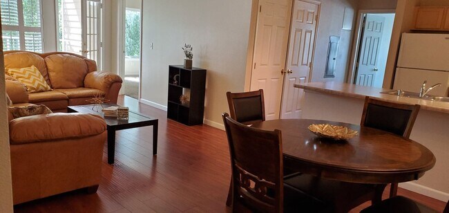 Building Photo - Partial Furnished 3 bedroom 3 full bathroom