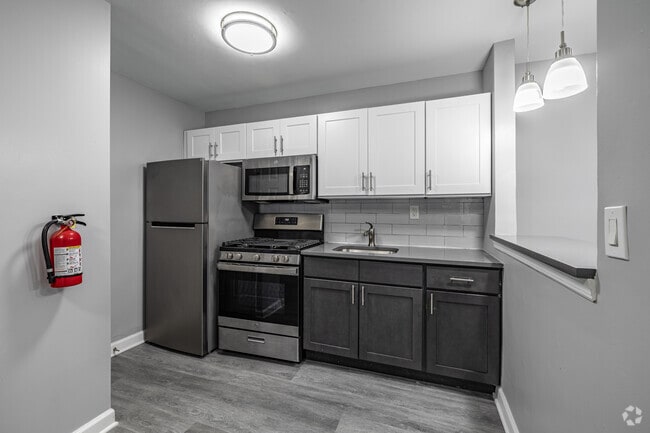 Cocina de baja altura en el primer piso - Haledon Estates Apartments
