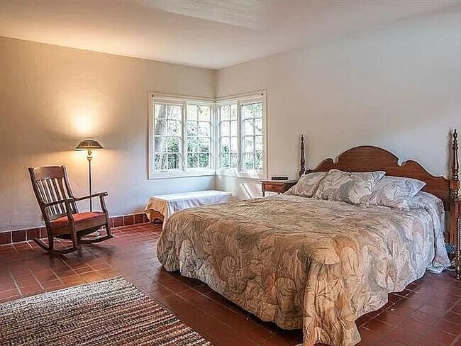 Foto del edificio - Charming vintage Los Altos Home, walk to s...
