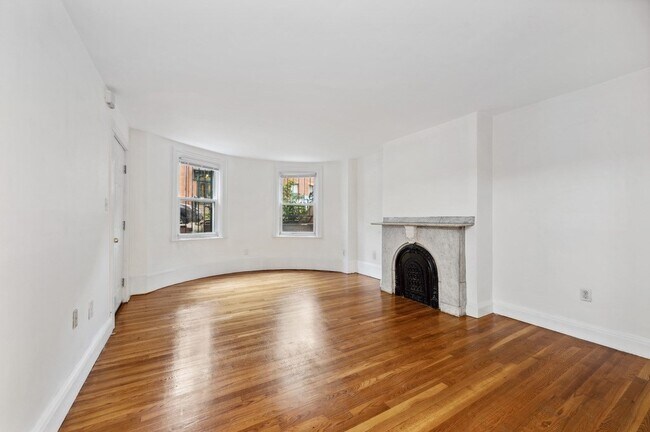 Building Photo - 85 E Brookline St