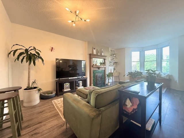 Building Photo - Gorgeous Executive 1+Den Condo in Downtown...