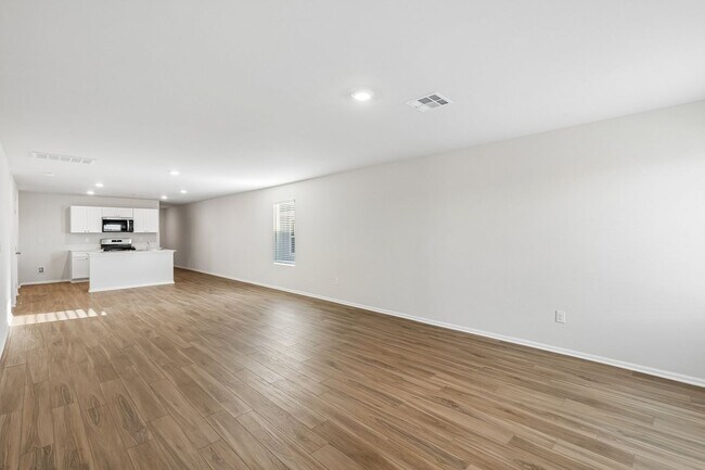 Foto del edificio - 4 Bed | 2 Bath | 1,572 Sq Ft