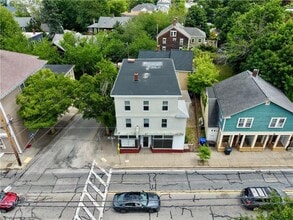 Building Photo - 350 Main St