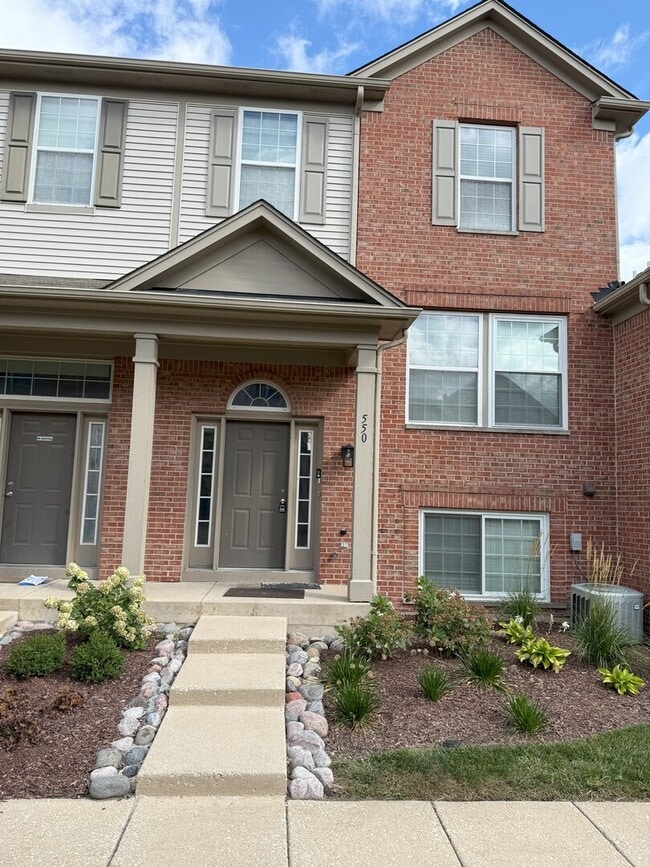 Building Photo - 550 Conservatory Ln