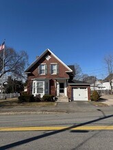 Building Photo - 394 Hanover St