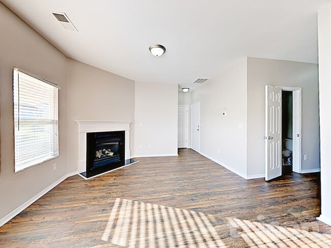 Building Photo - 3728 Charterhall Ln