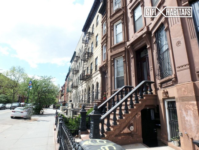 Foto del edificio - 165 Halsey St
