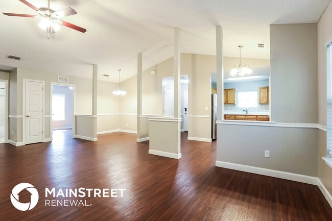Foto del edificio - 8281 Maple St