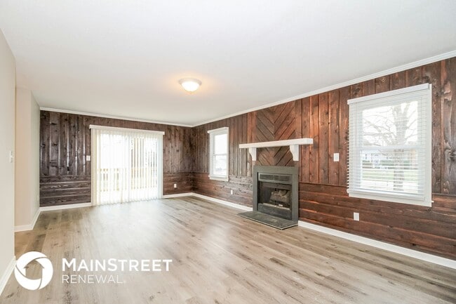 Foto del edificio - 6100 Radds St