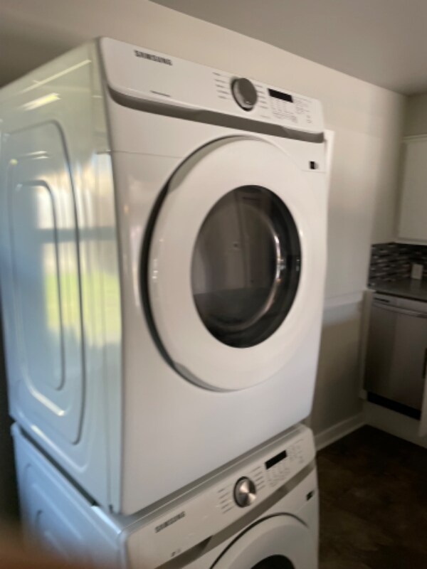 Primary Photo - 104 S 5th St