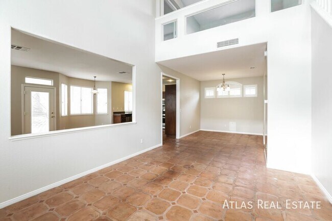 Foto del edificio - 2213 Warm Walnut Dr