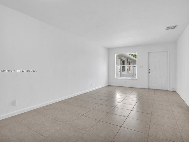 Building Photo - 241 NW 40th St