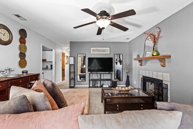 Foto del edificio - 3107 Gaitway Ct