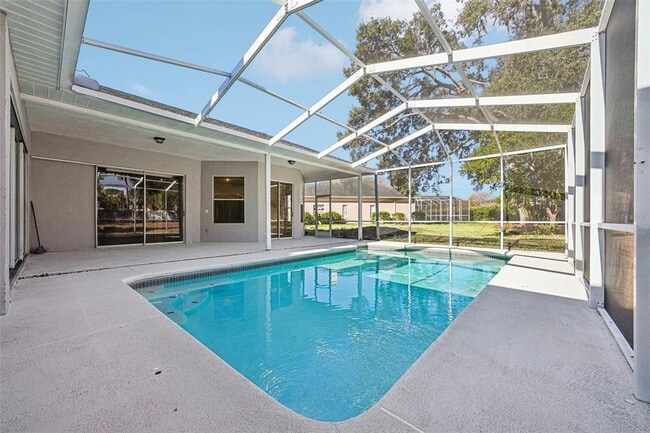 Building Photo - 918 Academy Dr