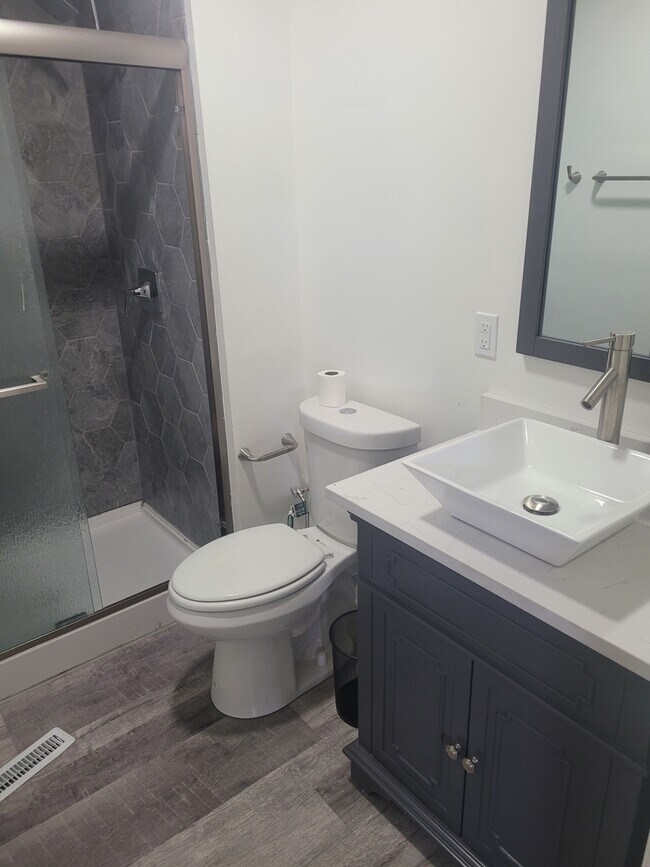 Foto del edificio - 4921 Rhode Island Ct.