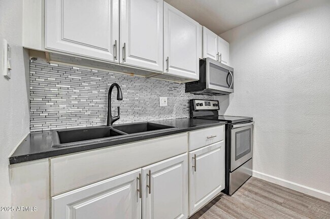 Foto del edificio - 4231 N 13th Pl