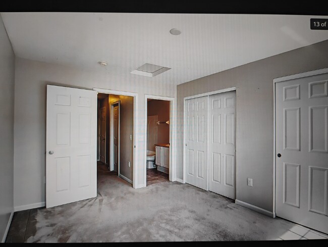 Building Photo - 5981 Silver Charms Way