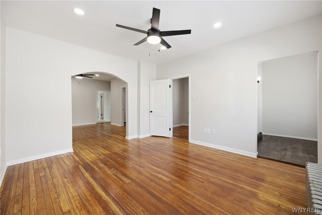 Foto del edificio - 36 Krakow St