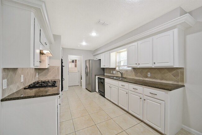 Building Photo - 12423 Olympia Dr