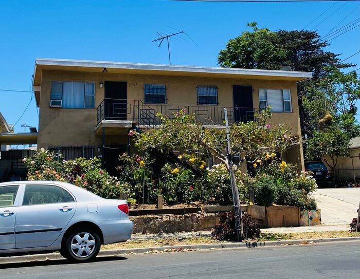Primary Photo - Jefferson Park Upper 1 Bedroom, 1 bath