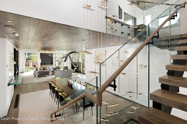 Foto del edificio - 219 N Monarch St