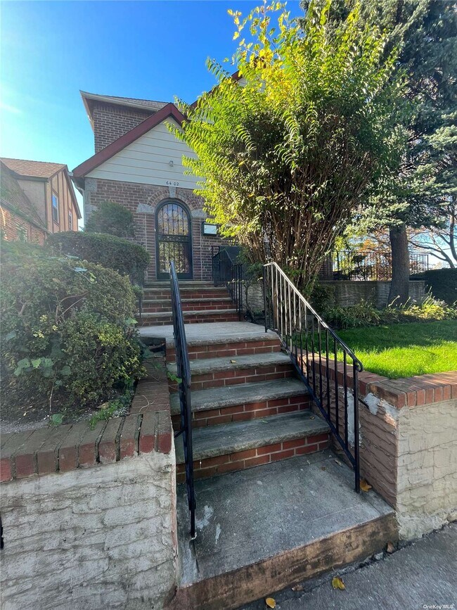 Building Photo - 64-02 Ellwell Crescent