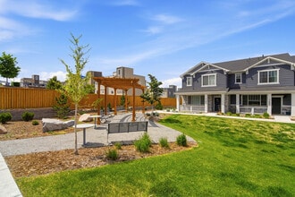 Building Photo - 11433 W Belleview Dr