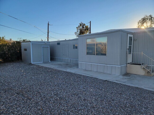 Foto del edificio - 2 Bedroom Mobile with Large Lot