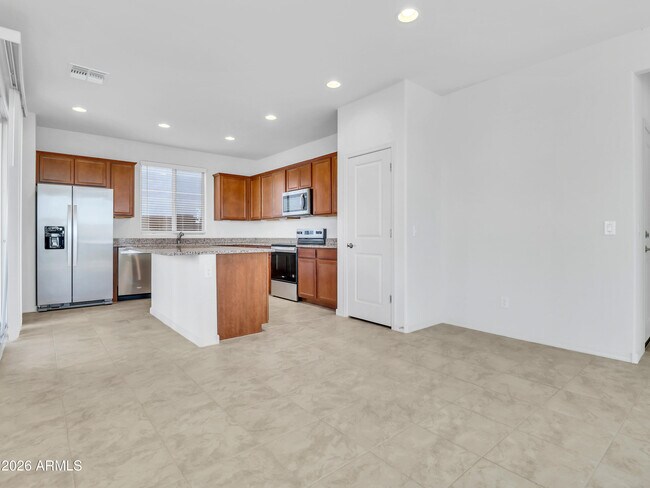 Foto del edificio - 16456 W Whispering Wind Dr