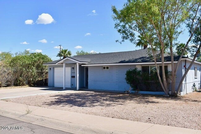 Building Photo - 7635 E Verde Ln