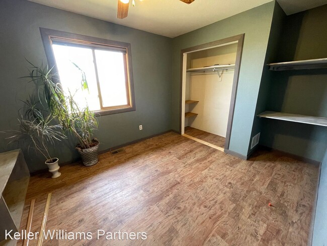 Building Photo - 5 br, 4 bath House - 6950 Hodgen Rd