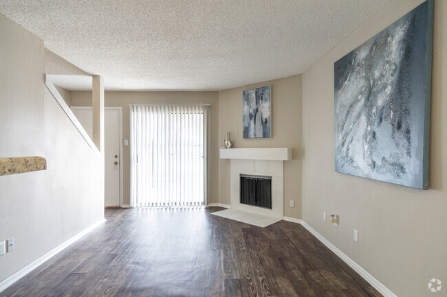 Living Room, Townhome - 700SF - Dover Pointe