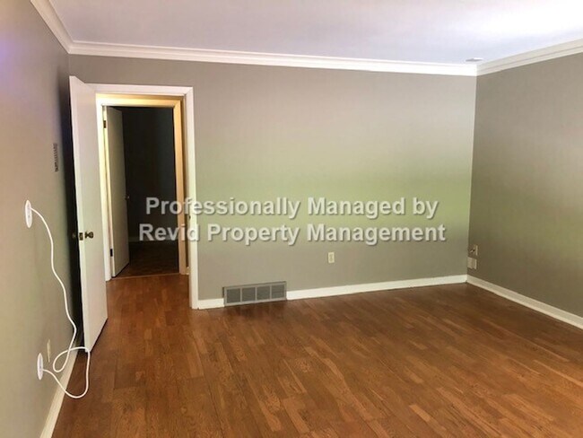 Building Photo - 3 bedroom Home in Midtown
