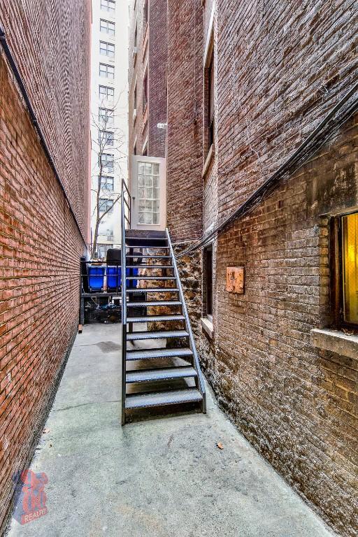 Foto del edificio - 330 E 35th St