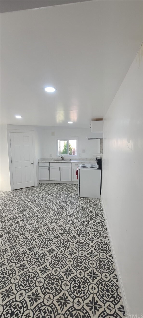 Foto del edificio - 6325 Canobie Ave