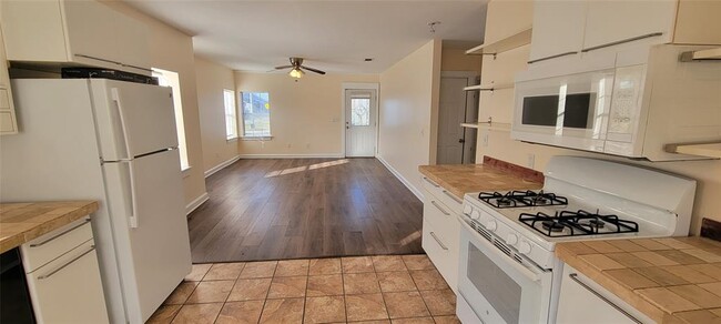 Building Photo - 503 Martin Luther King Dr