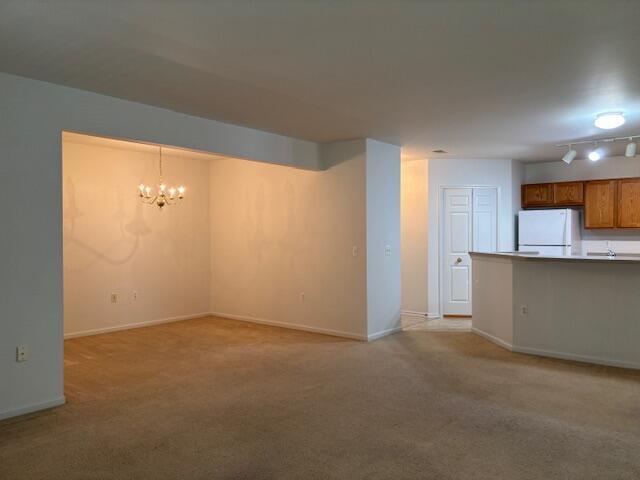 Building Photo - 2776 S Knightsbridge Cir