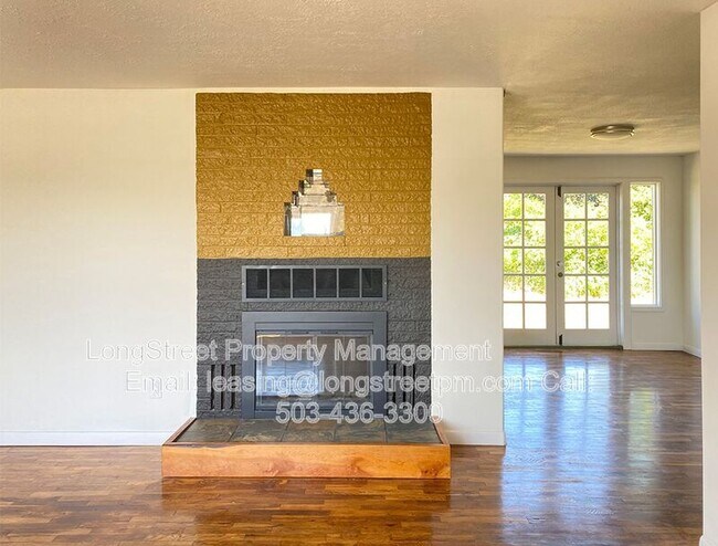 Foto del edificio - 184 Gwinn St W