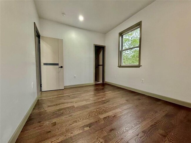 Building Photo - 54 Irving Pl